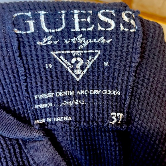 Guess Navy V-Neck Long Sleeve Thermal Shirt, Toddler Size 3T. - Picture 4 of 6
